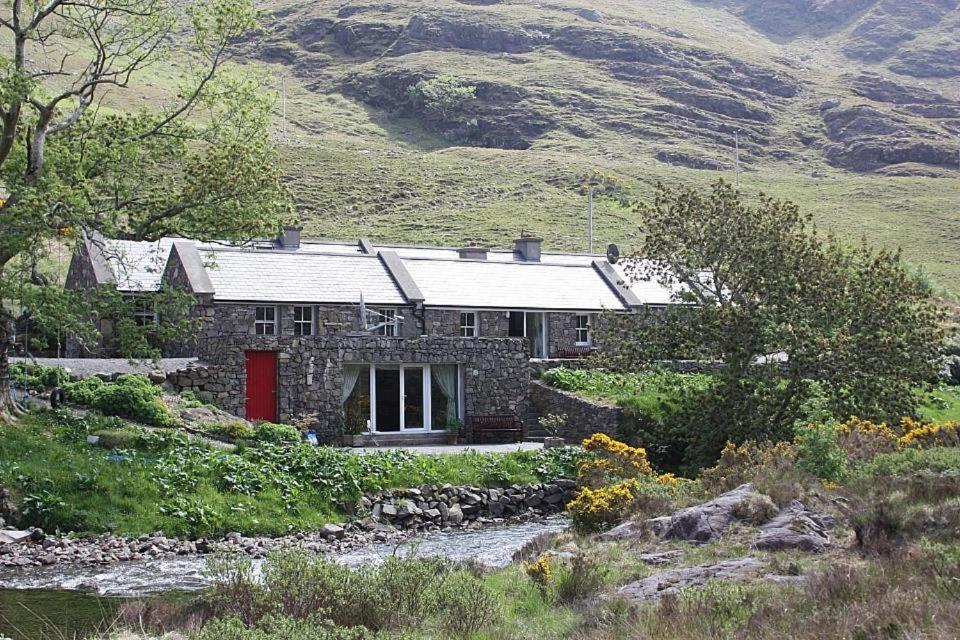 Delphi Lodge Cottages Leenaun Dış mekan fotoğraf